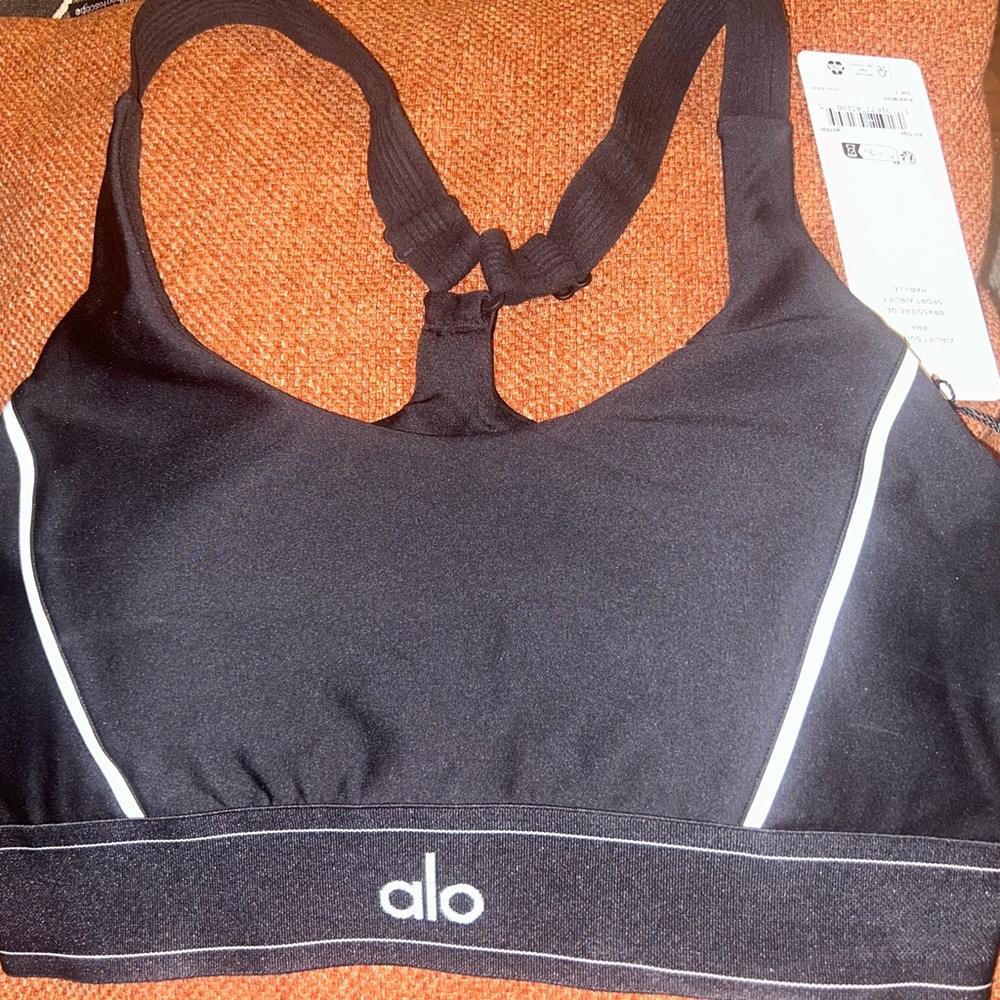 Alo Airlift Suit up Black Sports Bra